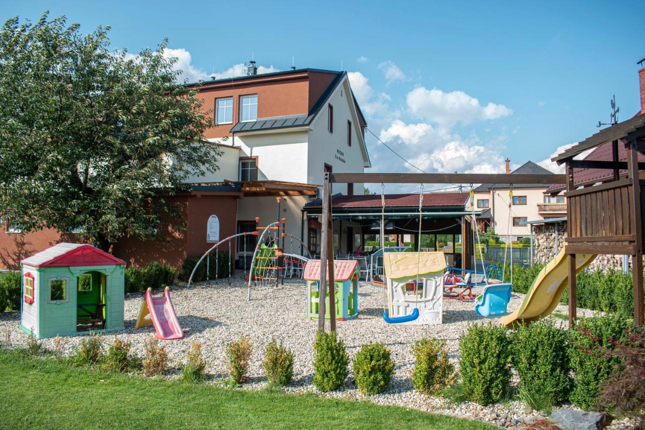 Hostinec A Penzion U Sv. Mikulase Hať 외부 사진